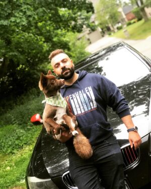 Leo Yılmaz Instagram - Bff 🐶😎 #bestfriends #selfie #dog