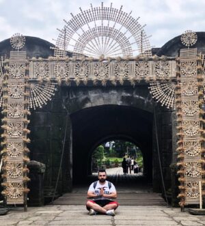 Leo Yılmaz Instagram - #philippines #intramuros #thewalledcity .. “Have you ever wondered what lies ahead beyond the wall?” - Armin Arlert