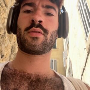 Leonardo Marques Instagram - Nude beaches, good food and great company is the perfect sum-up of these 4 days in Marseille. 🐚🌊☀️It’s always good to be back ❤️🦦 thanks @richiehtet