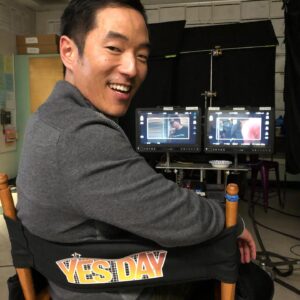 Leonardo Nam Instagram - Looking for a fun family film to watch this weekend? #YesDay is on @netflix today! We all need a family Yes Day!  I had a blast working with @jennifer.garner @edgarramirez25 and my co-conspirator @blacktresscomedy who had me in stitches. Finally a film I did that I can watch with my kids! My twins dressed me for the premiere. I thought they did rather well. Enjoy! 🍿🎥 @netflixfamily @netflixfilm #yesdaychallenge