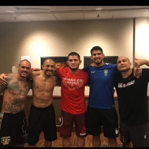 Leonardo Santos Instagram - TBT# Respect to respect !!🙌🏽🔥👊🏽
#novauniao 
#legends 
#ufc