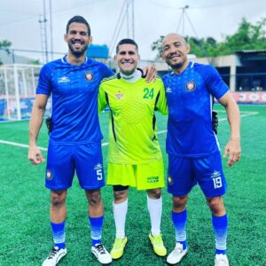 Leonardo Santos Instagram - Fui convidado para participar de um jogo treino dessa seleção …
Pré requisitos :
Habilidade 🤔✅ ( tô voltando)
Velocidade ☑️( chuteira escorregando muito)
Marcação ✅( peguei leve )
Assistência ✅( não errei uma )
Gols☑️ ( joguei na zaga e não subi p o ataque )
Marcação ✅ ( marcando até 3 juntos )… Porrraaa Thiago 
3 pontos ✅
Vontade ✅

Acredito que passei no teste, e logo serei convocado para mais uma vitória !! 😎🤣

As vezes me pergunto pq virei lutador,se meu dom era futebol !??🤔🤔🤷🏽‍♂️🤷🏽‍♂️🤦🏽‍♂️🤦🏽‍♂️😎🇧🇷

#arenacraquedoamanhã #craquedoamanhã #boleiro #craqueécraque #vasco