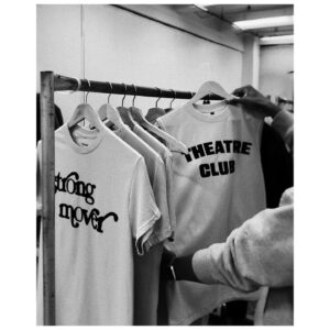 Leslie Odom Jr. Instagram - She said, “I just love to hear you sing.” 🫠😮‍💨

It’s a summer of sweat and a summer of love. See y’all out here