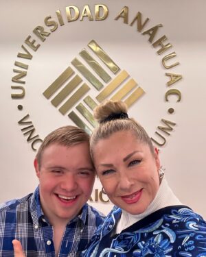 Leticia Calderón Instagram - No puedo explicarles lo emocionada y orgullosa que me siento de mi hijo Luciano por haber terminado un diplomado. Gracias a la @unianahuac @cipriano.sanchez.uamx por permitirles vivir esta maravillosa experiencia.,motivarlos, guiarlos e incluirlos para que tengan la oportunidad el día de mañana de ser personas productivas, seguras y felices.