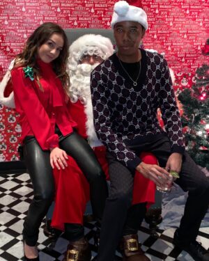 Lexi Ainsworth Instagram - Back in the days when we could sit on strangers laps 🎅🏼