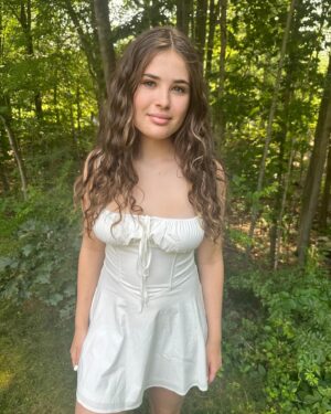 Lexia Hayden Instagram - School is In, Style’s Up！core markdowns on 300k  items by searching MY CODE 【5873D】！
#FirstDayVibes #SHEINforAll #loveshein #ad  @shein_us @sheinofficial
PARTHEA Tie Front Ruched Bust Cami Dress
ID: 17168069