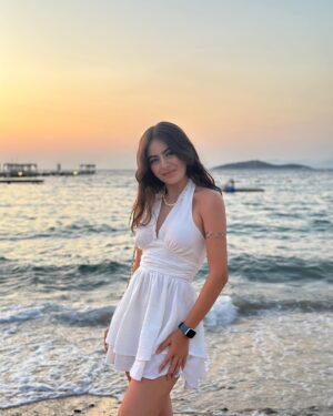 Leya Kırşan Instagram - 🌊🤍