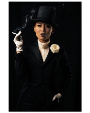 Li Jun Li Instagram - 🚬 🎩 

📸 @stillscottg, you’re incredible 

@babylonmovie #maryzophres #morocco #marlenedietrich