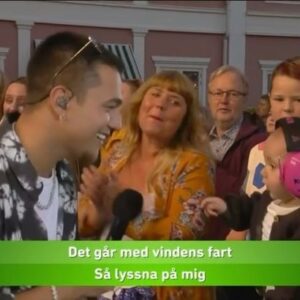 Liam Cacatian Thomassen Instagram - Hade en speciell gäst i publiken igår!💕 Alinas första @lottapaliseberg 🌸
