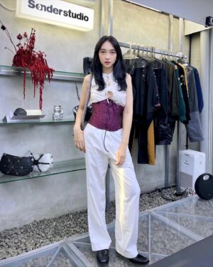 Lidya Maulida Djuhandar Instagram - Had a fun styling session. Thank you @sonderlab 🌹