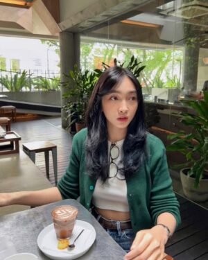 Lidya Maulida Djuhandar Instagram - matching green 🍃