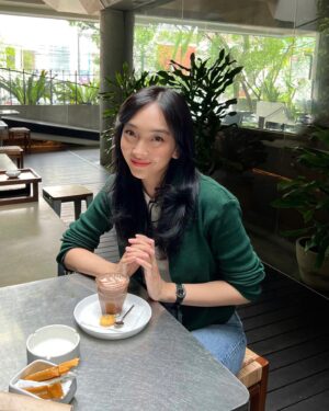 Lidya Maulida Djuhandar Instagram - matching green 🍃