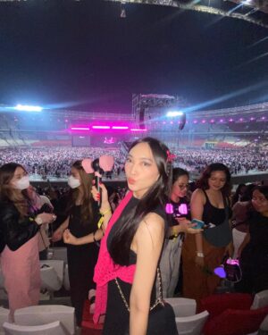 Lidya Maulida Djuhandar Instagram - 🖤💗 BORN PINK @blackpinkofficial 🖤💗