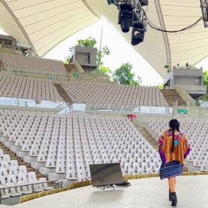 Lila Downs Instagram - Preparándonos con mucha ilusión de volver a vernos. Los esperamos mañana en el Guelaguetza.