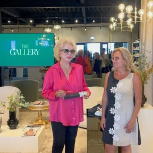 Lili Caneças Instagram - A celebrar os 25 anos de vida da icónica Marina de Cascais
#thebestplacetolive 
@thegallerylisbon 
@marinacascais