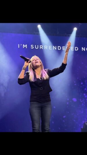 Lilián García Instagram - 🔊on: 
December of 2021, I had a drastic event happen that brought me to my knees. I was devastated. But that is also when my life changed for the better once I reconnected with Jesus and surrendered all. My life hasn’t been the same since. It is truly how I battle the negative shenanigans of this world. I definitely recommend it to any of you out there struggling or if you just want to be able to truly live a happier life. 😊

Many of you have been following my journey of how I’ve been scouting to find a new church here in Atlanta. I’m happy to report it’s going rather well and I am in talks with one of them about singing on their worship team. Say a little prayer for me please. 🤗

I will keep you posted but in the meantime, here is a live recording of me singing the song “King of Kings” when I was @eastlakeonline . Miss you Eastlake. 😘

Happy Sunday everyone!! ✝️💜
.
.
#worshipmusic #worshipleader #worshipsinger #jesus