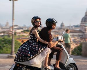 Lily Collins Instagram - A little something to tide you over until September 12 — a first look at @emilyinparis season four, part TWO!! Let's see what happens when Emily takes a little Roman holiday...