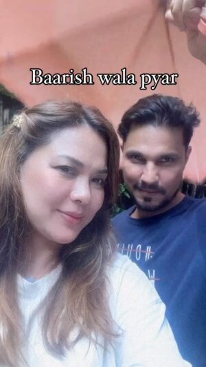Lin Laishram Instagram - Baarish wala pyar 
1 sec wala reel 
#monsoonlove #baarish