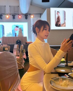 Lin Min-Chen Instagram - 人生能有多少次喜極而泣呢

大寶弟好幸運💕文馨謝謝妳願意嫁給大寶弟 成為我們一輩子的家人 以後有我們罩著妳❤️愛妳❤️疼妳❤️

從小抱在懷裡把屎把尿的大寶弟 真的長大了❤️