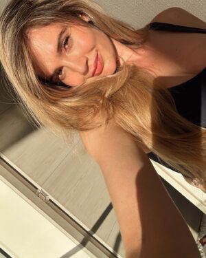 Lina Tejeiro Instagram - Un rayito de luz ☀️