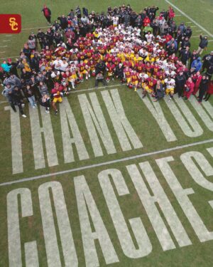 Lincoln Riley Instagram - Appreciate all the high school coaches at practice today🤝