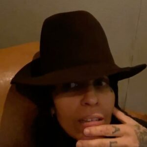 Linda Perry Instagram - 