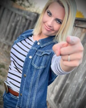 Lindsay Jones Instagram - “How sad to work so hard for…so little.” 
🤖onlyfans.com/joneslyfans🤖
📷 - Me
💡- Me
💄💋🪞- Me
Shot and edited by me on IPhone 13 Max Pro

Hey, everyone! Interrupting your daily cybernetic programming to give you a NEW SET: ANDROID 18! She’s calling out anyone who needs a good ass kicking. 😤

She’s been a favorite of mine for years and it was such a treat to finally get to cosplay as her. Wanted to try some natural lighting this time and I always love an excuse to shoot during the ✨golden hour✨This was a fun, smaller shoot and I hope y’all enjoy it. The support means the world and with your help, we’ll make these cosplays bigger and bolder! 

Next week on Dragon Ball cosplays: Can we convince @ah_michaeljones to join me in a duo cosplay? Who should he be?