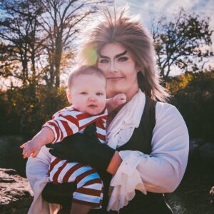 Lindsay Jones Instagram - “In nine hours (months) and 23 minutes, you’ll be mine!” HUGE thank you to @texasdelarosa for his makeup work and an IMMENSE thank you to @jonrisinger for being a last-minute photographer superhero/understanding fan of Labyrinth. Both of you have literally made one of my dreams come true.