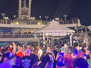Lindsey Kerecz Instagram - cruise things 🚢
