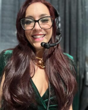 Lindsey Kerecz Instagram - I’m Veda Scott. 
I know my 2023 was big.
I think my 2024 can be bigger. 

I’ve called wrestling for AEW, Impact, NJPW, and dozens of incredible independent promotions. Commentary, interviewing, hosting…let’s work together! 🎙

(thank you thank you for the support)