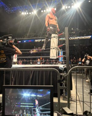 Lindsey Kerecz Instagram - HE DID IT!

@jonmoxley just won the @njpwglobal IWGP World Heavyweight Championship here at Windy City Riot! 

Honored to be on the call for this one - lots of emotions tonight in Chicago #njriot