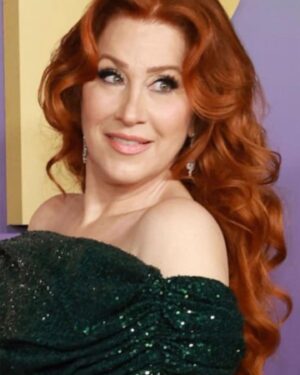 Lisa Ann Walter Instagram - I felt pretty. 
Thanks once again @csiriano for the goddess moment. 
.
Thank you to my very talented team @dvohair for the #LadyGodiva 
@adamchristophermakeup for the smoky beat (the Melania!)
And the always Sunny and patient @miss_kellyjohnson & team for style deluxe 
Purse: @rodofirenze 
Earrings: @neillanecouture 
Giant Ass Ring: mine, via @toddsensoli 

I have more cute pics but our faces wouldn’t fit on IG. Will photo dump soon an array of award season fun. 
But at least there’s a bathroom shot with the #workwife!