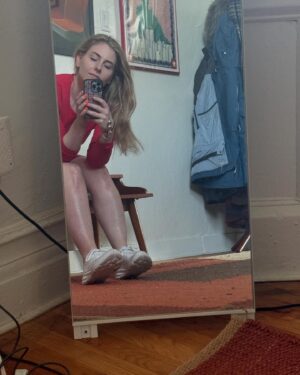 Lisa Hanawalt Instagram - Training AI on my filth 🥰