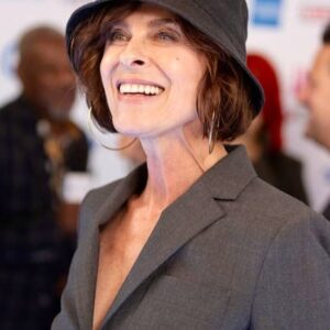 Lisa Stansfield Instagram - Silver Clef yesterday.  Nordoff & Robbins Music Therapy is an incredible charity. It’s all about the power of music as medicine. As a real form of magic. We all take it for granted in our everyday lives but N & R are there for the people who really need it. Congratulations to all the winners. Such a beautiful day. ♥️ @nordoffrobbins #silvercleffawards #silvercleff