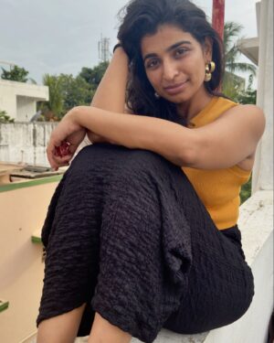 Lisha Chinnu Instagram - “Office hustle by day, Motta Maadi bliss by evening. This is where I belong. 💼🌅 #myspace 

#workandrelax #homevibes #serenity #mysanctuary