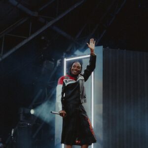 Little Simz Instagram - I’m so grateful. All by Gods grace and the power of the people. What a time in life. @glastofest thank you so much for making my wildest dreams a reality 🤍🤲🏿

To my incredible team, I love you, thank you for your hard work and believing in my vision 🤍 

Love to @edhardyeurope for doing us proper with the custom fits! 🙏🏿

📸 @karolina.wielocha