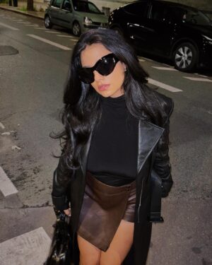 Liyah Dia Instagram - Je ne veux pas travailler .