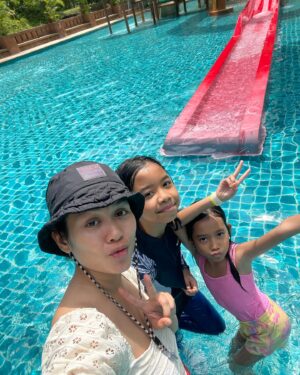 Liyana Jasmay Instagram - Happy cara kita 🫶🏻

@sunwaylostworldoftambun 
#awesomemoments 
#sunwaylostworldoftambun