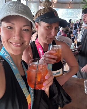 Lizzy Hoo Instagram - Woweee what a day. We are in our raygun era!! 🏃‍♀️ #city2surf