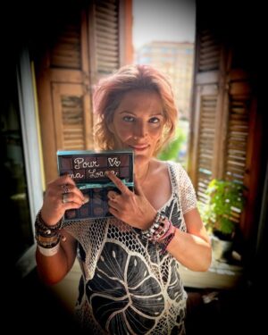 Loana Petrucciani Instagram - 💞 Cadeau adorable 🥰 de @jeremybelletoff .. J’ai adoré.. Mille mercis encore.. Tu me manques beaucoup comme vous, mes loulous.. Gros bisous 🫶🫶🫶🫶 Love U 🩷🩷🩷🩷🩷 💕💕💕 💖💖💖 💖 💖💖💖💖💖💖💖💖 ✨🌺🌺 💕 💖 loana #beauty ##frenchgirl #miroir #naturalmakeup #loveyou #influenceuse #romantic #women #selfie #love #heart #sweet #friends #blondebombshell  #love #heart #sweet #friends #blondebombshell #