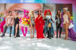 Lolita Banana Instagram - Nuestras reinas lucieron MARAVILLOSAS en estas fotos detrás de cámaras de su aparición en la Marcha del Orgullo LGBT  2024 en CDMX! 😍🌈 Nuevo episodio MAÑANA

🇲🇽 @dragracemexico se estrena los jueves a las 8PM CST (CDMX) solo en @wowpresentsplus mundialmente.

‼️ El primer episodio será GRATIS en @wowpresentspluses para todos los usuarios registrados cuando se estrene. ¡Solo crea una cuenta!