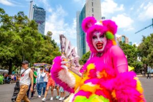 Lolita Banana Instagram - Nuestras reinas lucieron MARAVILLOSAS en estas fotos detrás de cámaras de su aparición en la Marcha del Orgullo LGBT  2024 en CDMX! 😍🌈 Nuevo episodio MAÑANA

🇲🇽 @dragracemexico se estrena los jueves a las 8PM CST (CDMX) solo en @wowpresentsplus mundialmente.

‼️ El primer episodio será GRATIS en @wowpresentspluses para todos los usuarios registrados cuando se estrene. ¡Solo crea una cuenta!