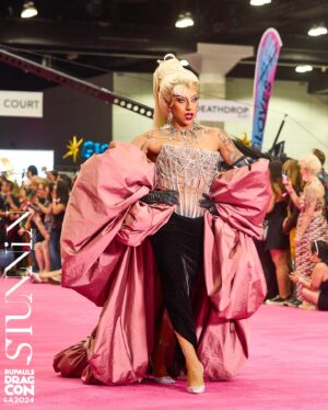 Lolita Banana Instagram - Category is: @rupaulsdragcon LA bebé!!!

Photo: @stunnin.mag 

Hair: @parizhair 

Makeup: @anastasiabeverlyhills @kryolanofficial @kimchichicbeauty and @makeupforever 

Outfit : @the_weird_market 

Jewelry: @ghelguera 

Lens: @lensesglam.mx 

Lashes: @eldorafalseeyelashes 

Tights: @kirendrag 

Shoes: @louboutinworld