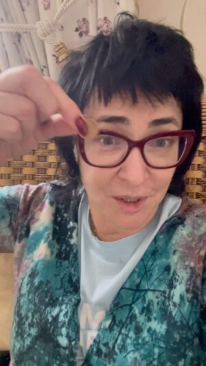 Lolita Milyavskaya Instagram - Спасибо Всем, кто был со мной на моей странице всё это время🙏 Люди очень разные, живые, искренние, разных поколений и взглядов😘 Я Вам желаю и дальше быть вместе со мной, а мне с Вами 😘❤️ Не прощаемся!🙏❤️❤️❤️ Ссылка на телеграм и соцсети в профиле