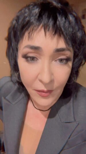 Lolita Milyavskaya Instagram - Вика @vika.tsyganova, прими моё искреннее Восхищение ещё одним Талантом, открывшим ещё одну грань красивой Женщины и Певицы👏👏👏⁣⁣⠀
Я так искренне Хочу, чтобы все наши женщины могли и хотели позволить себе вещи от Тебя @tsiganova_fashion - штучные и мирового уровня качества!! Твори 🙏 Совмещай сцену с выходами из мастерской🙏⁣⁣⠀
Береги глазки, ручки 🙏 Хотя это я просто так сказала, как бабка))). Ты перфекционист и будешь всё делать на полную катушку❤️ ❤️❤️🦋 Молода и умна наша Вика🏆❤️