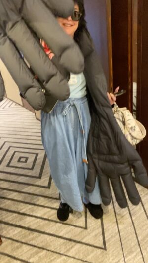 Lolita Milyavskaya Instagram - Распустила Лола руки😂✌️