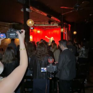 London Hughes Instagram - Oh we had fun last night!!!!! 😩❤️🙈

Thank you to everyone that performed!! Thank you to everyone that came out!!! Thank you to @netflixisajoke ❤️✨

I’m hungover! My heart is full!!!

More pics to come 🙈❤️

#OneNightInLondon #NetflixisAJokeFest