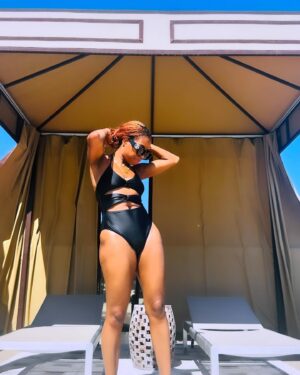 London Hughes Instagram - lol @1lashell said I had to put these on the main page 😂
