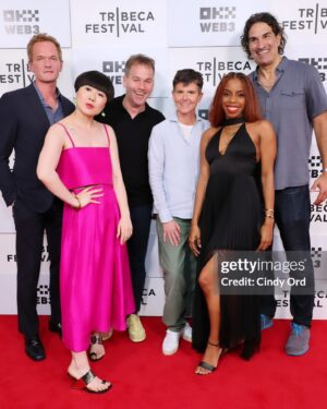 London Hughes Instagram - I’m in a film, with these great comics, and I got to go to its world premiere in New York, with my mum. You know normal stuff!

Group Therapy is a hilariously beautiful film, thank you @therealhartbeat for giving me the opportunity to tell my story.

I can’t wait for you all to see it! 🙈✨

Dress: @aliceandolivia 
MUA: @n.colebueno 
Shoes: @givenchy 
📸. @gettyimages