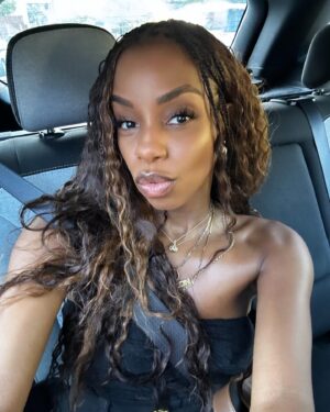 London Hughes Instagram - 🍫😋
